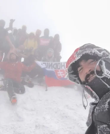 Eksi 40 Derecede Ağrı Dağı Zirvesine Tırmandılar