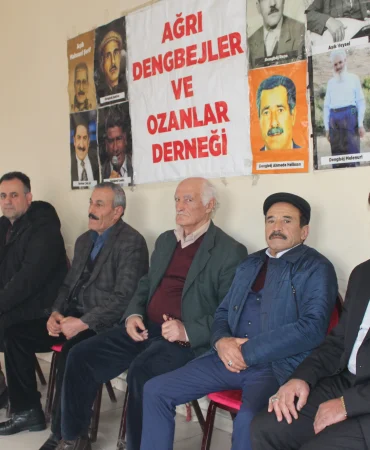 Ağrıda Kültür Yankısı Dengbejler Divanı Büyüledi