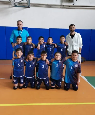 Ağrıda Voleybol Heyecanı Başarılı Sporcular Ödüllendirildi