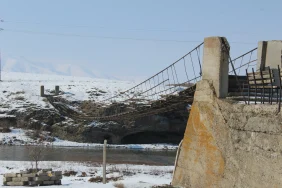 Ağrının Tarihi Taş Köprüsü Zamana ve Zorlu Kışlara Direniyor