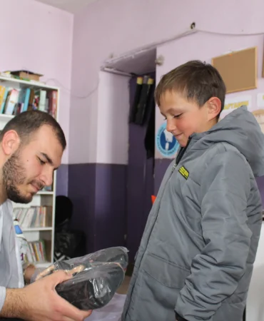 Genç İyilik Kulübü’nden Eleşkirt’in Çocuklarına Umut Eli