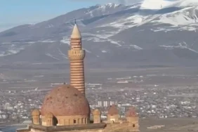 İshak Paşa Sarayı büyüledi - Ağrı Haber Tv İshak Paşa Sarayı büyüledi