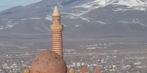 İshak Paşa Sarayı büyüledi