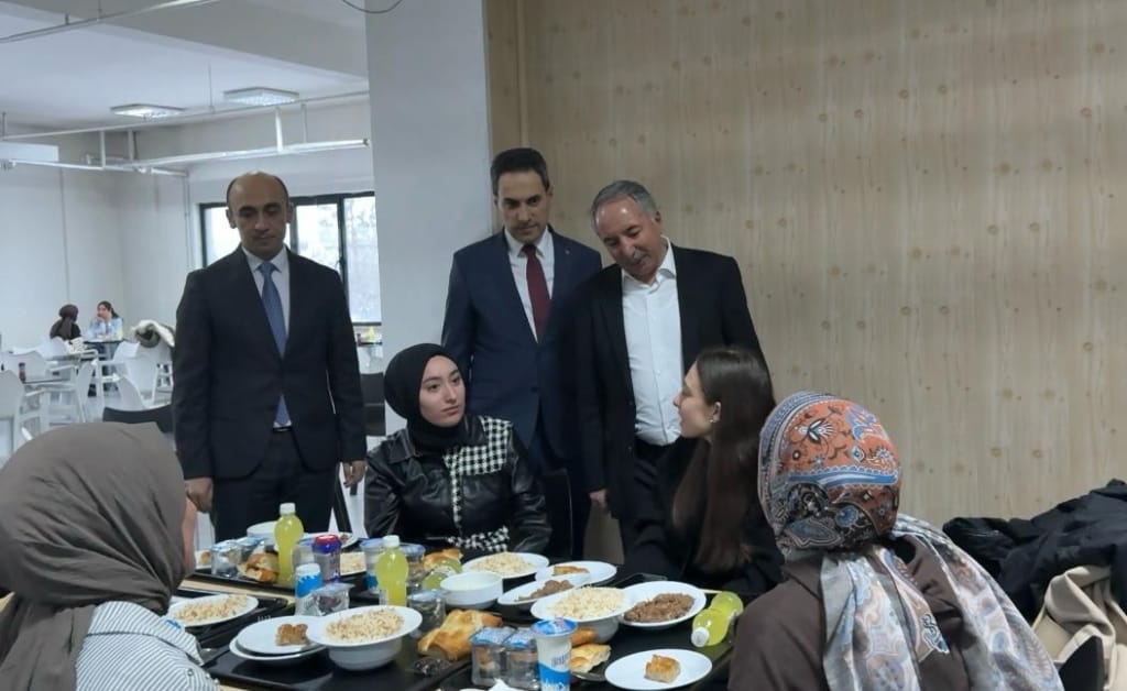 AİÇÜ'de ramazan ayı boyunca öğrencilere iftar desteği sürüyor