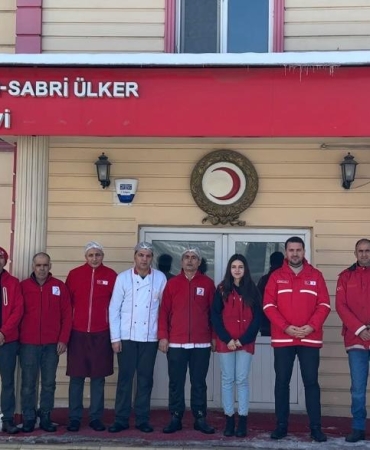 Ağrı Kızılay Aşevinde her gün binlerce kişiye sıcak yemek