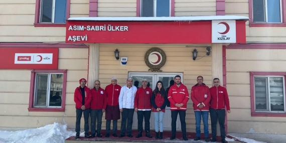 Ağrı Kızılay Aşevinde her gün binlerce kişiye sıcak yemek