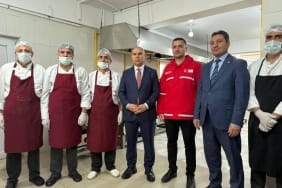 Ağrı Valisi Mustafa Koçtan Kızılay Aşevine destek ziyareti - Ağrı Haber Tv Ağrı Valisi Mustafa Koçtan Kızılay Aşevine destek ziyareti