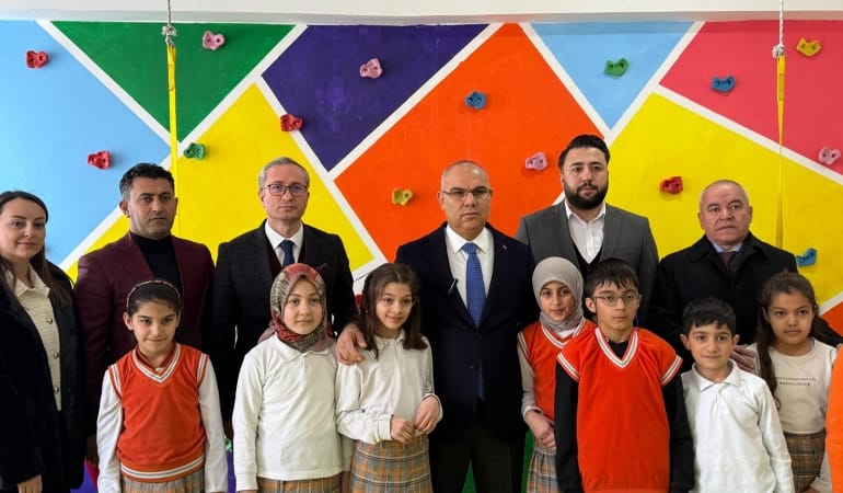 Ağrıda çocuklar için yeni bir spor alanı