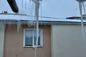 Ağrı’da kar sonrası buz tehlikesi - Ağrı Haber Tv Ağrıda kar sonrası buz tehlikesi