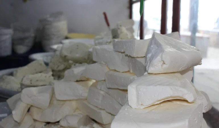 Ağrıda soğuk hava peynir talebini durduramadı