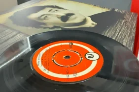 Pikap ve plak kültürü dijitale karşı direniyor - Ağrı Haber Tv Pikap ve plak kültürü dijitale karşı direniyor