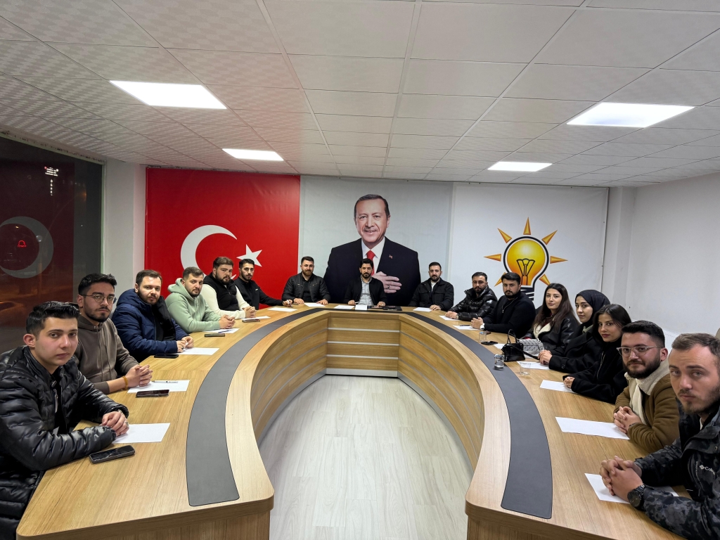 Ak Parti Ağrı İl Gençlik Kolları yeni döneme güçlü başladı