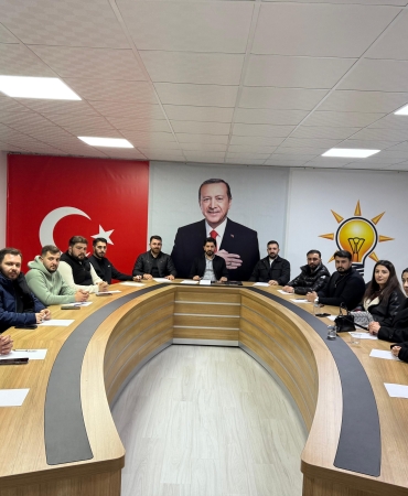 Ak Parti Ağrı İl Gençlik Kolları yeni döneme güçlü başladı