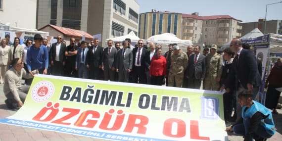 Doğubayazıtta bağımlılıkla mücadele için kurumlar sahaya indi - Ağrı Haber Tv Doğubayazıtta bağımlılıkla mücadele için kurumlar sahaya indi